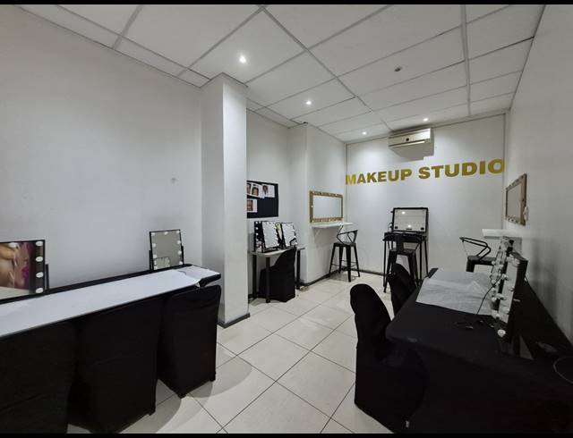 75M² RETAIL TO LET IN SUNNINGHILL